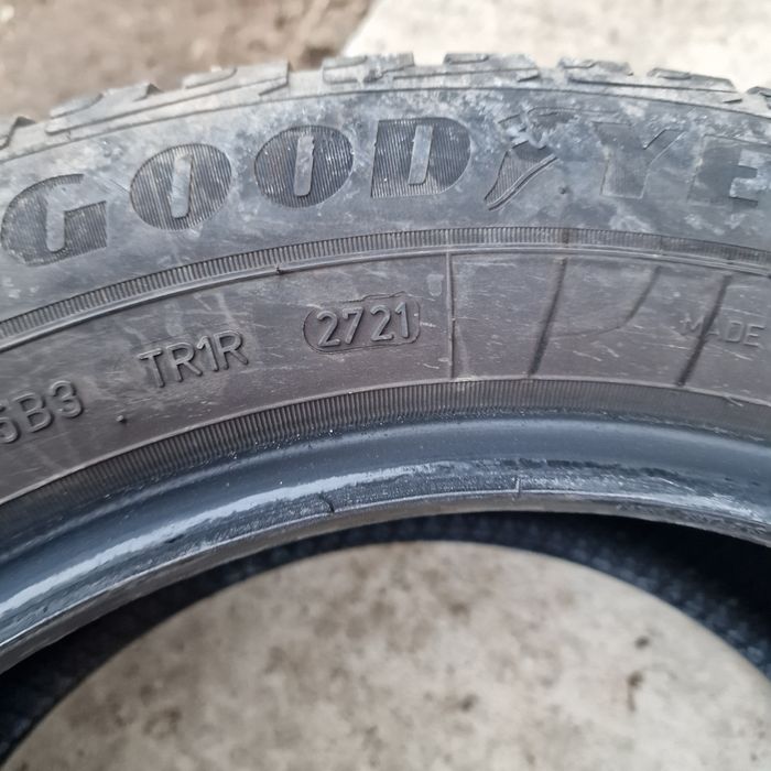 Anvelope iarna GoodYear 215 55 r16