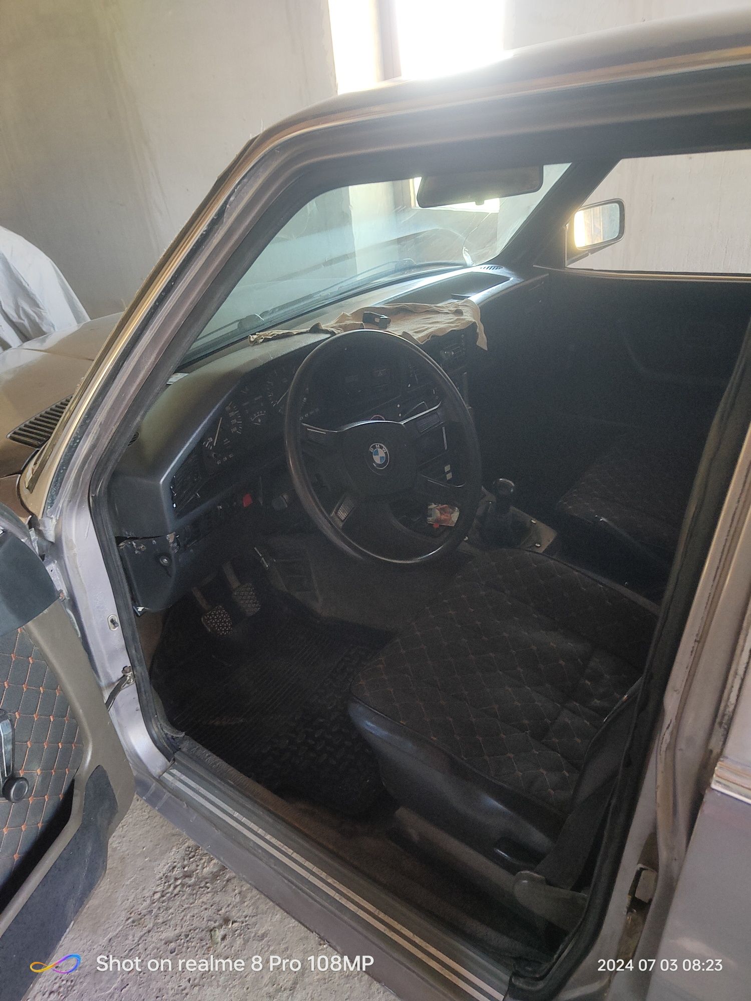 bmw e  28 525.ktdghj