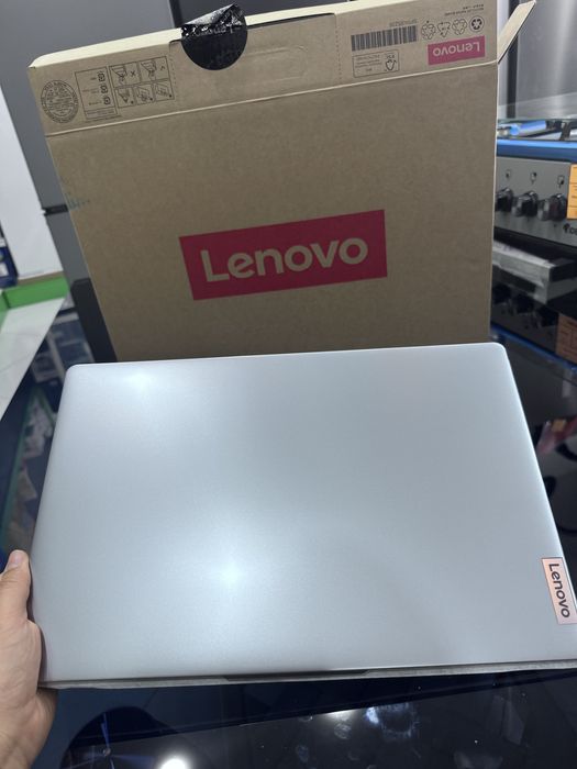 Lenovo slim3 i5 - 1245 8gb 512 gb SSD