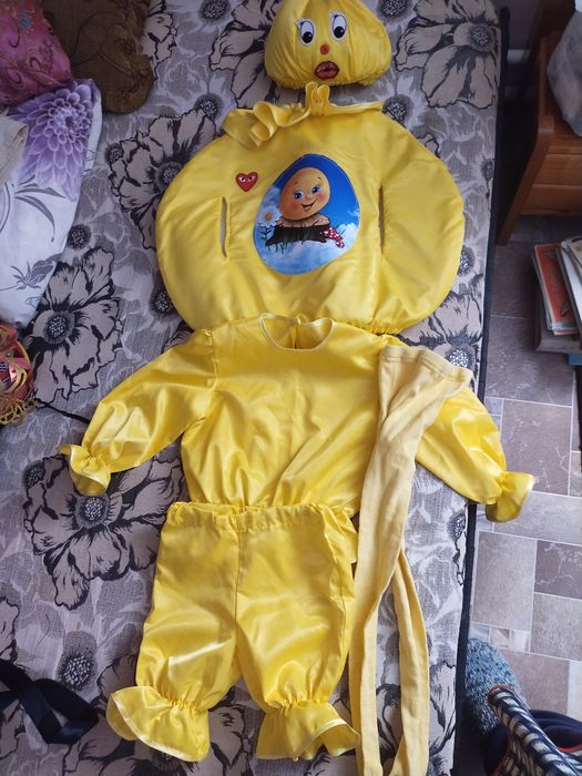 Продам новогодние костюмы