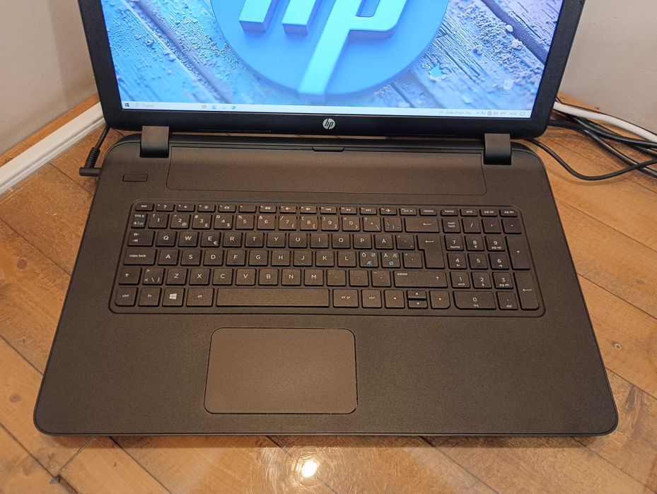 Лаптоп HP Notebook - 17-x132nd / 17"
