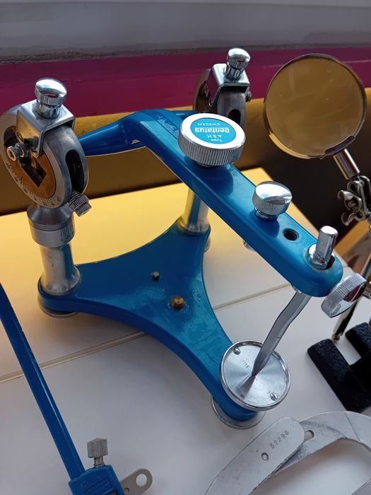 Articulator dentar arc facial Dentatus