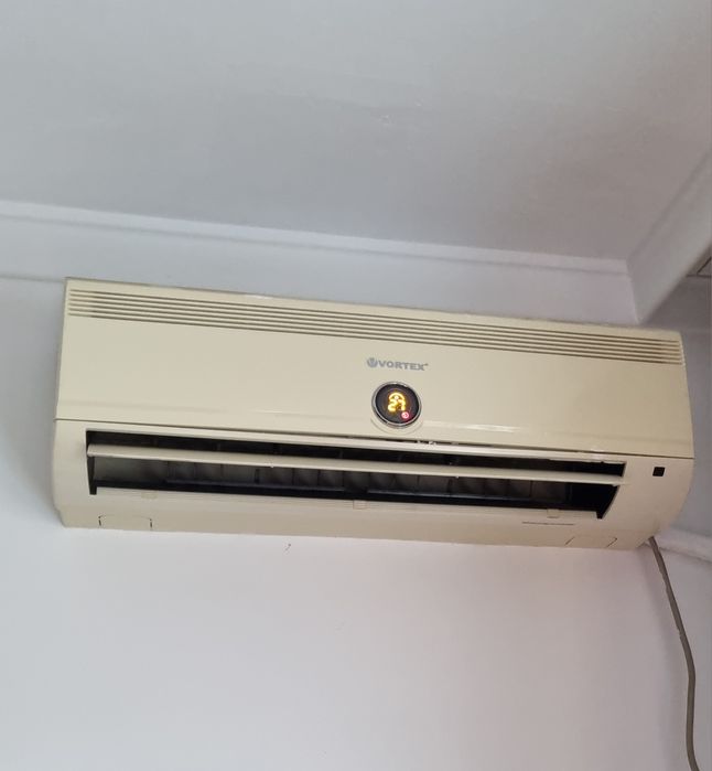 Aparat de aer conditionat Vortex, 12000 BTU