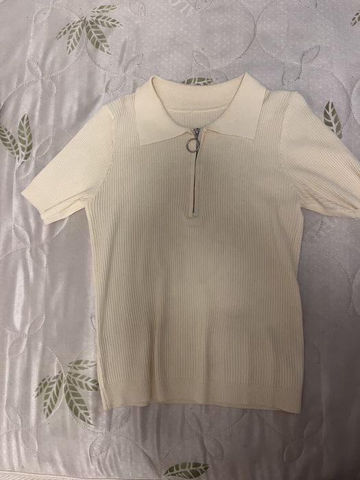 Футболка полузамок в обтяг в корейском стиле