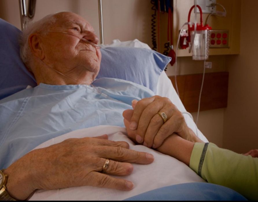 Услуга сиделки уход за больным