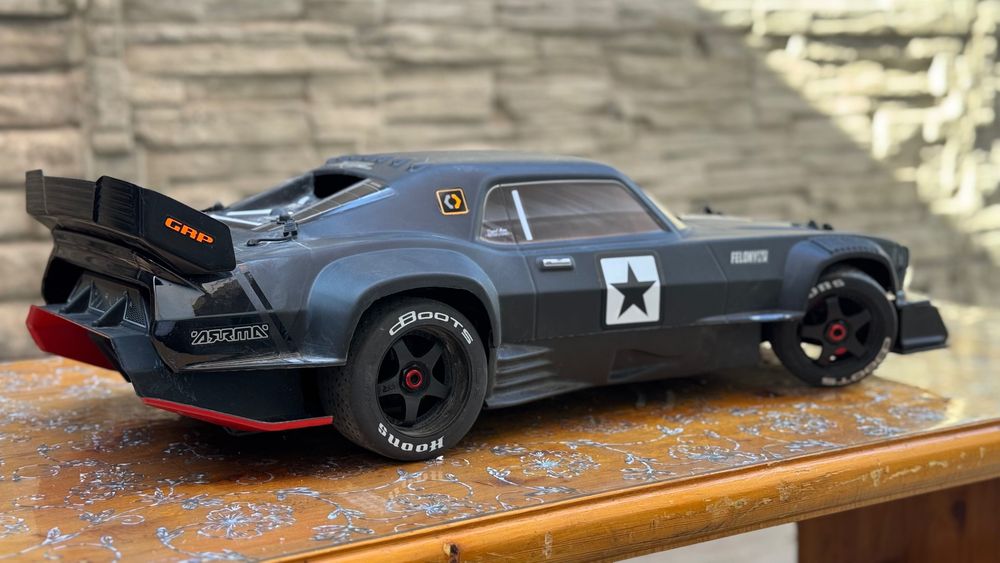 1/7 Arrma Felony 6s RTR