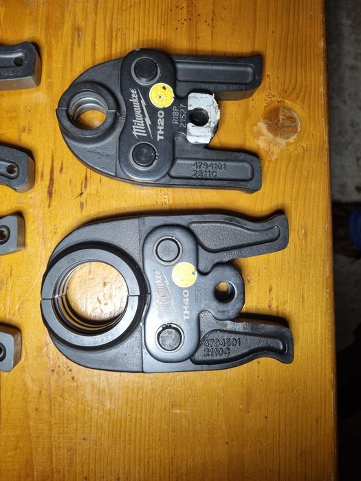 Bacuri sertizat milwaukee th 20,th 40,v15v22,v28