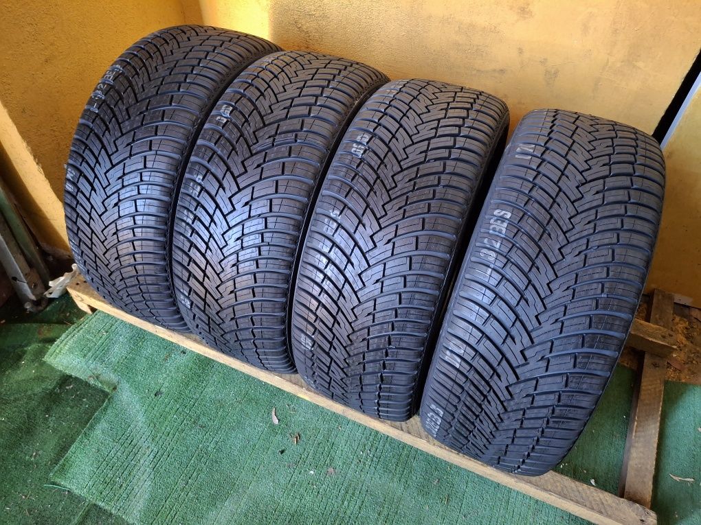 225 45 17 Pirelli DOT 2023 all season NOI