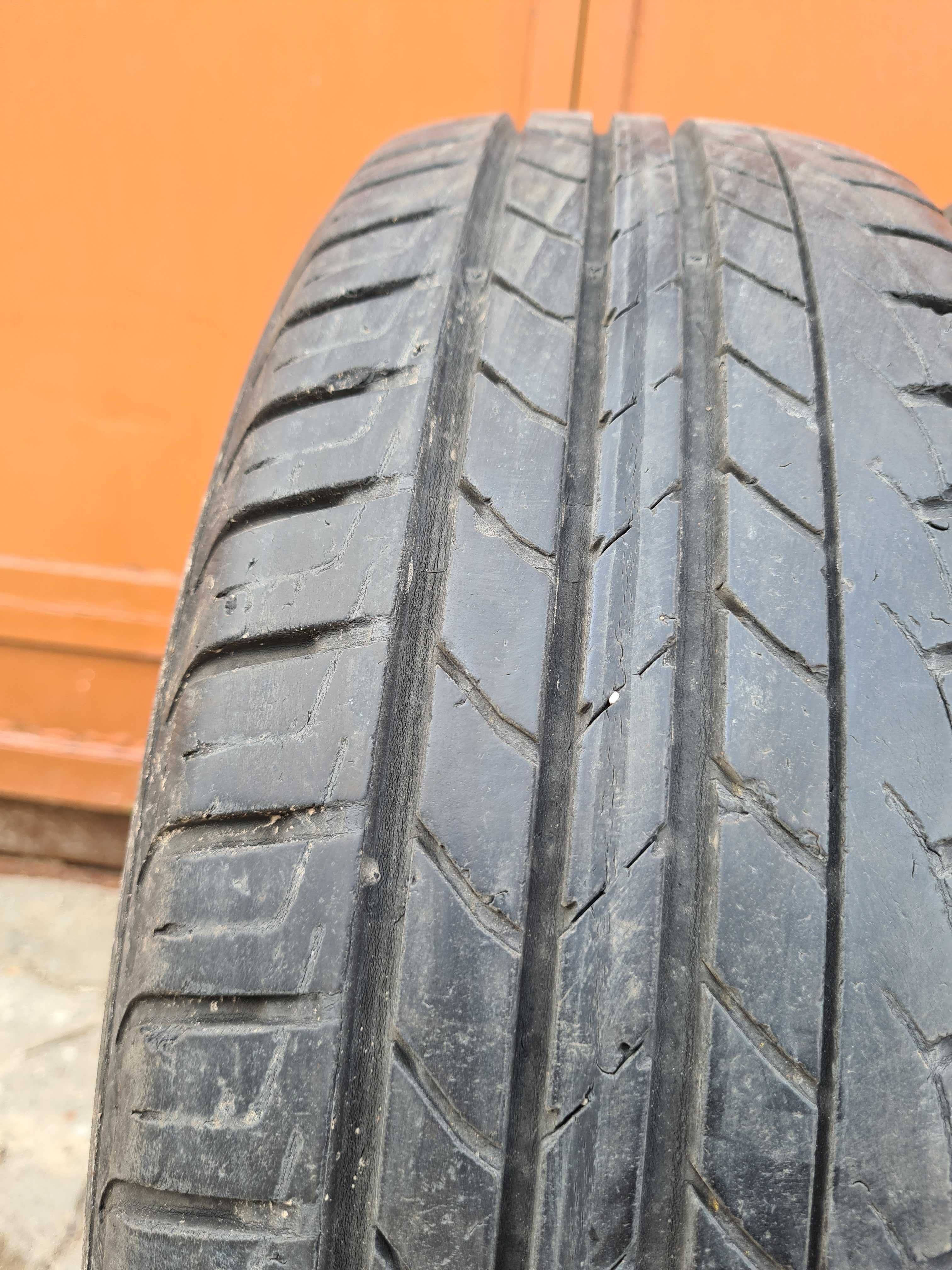 4 бр. летни гуми 185/65/15 GoodYear DOT 0715 5-6 mm