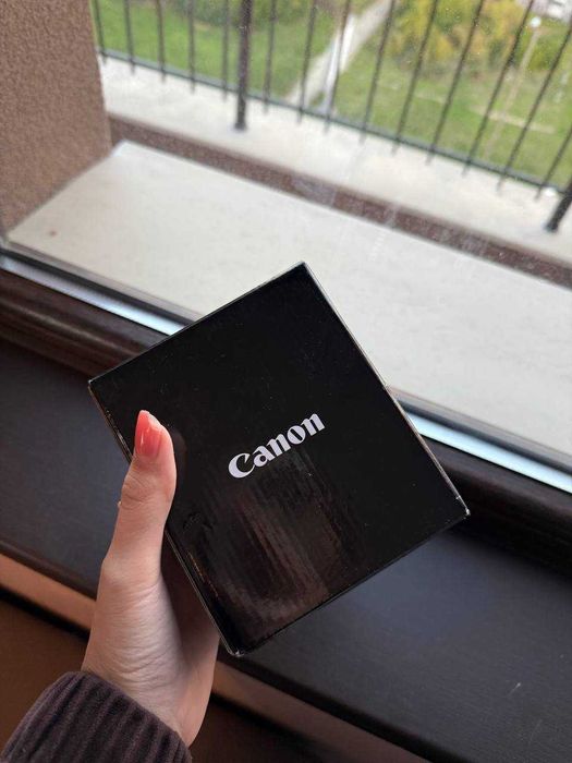 Обектив Canon RF 16mm f/2.8 STM