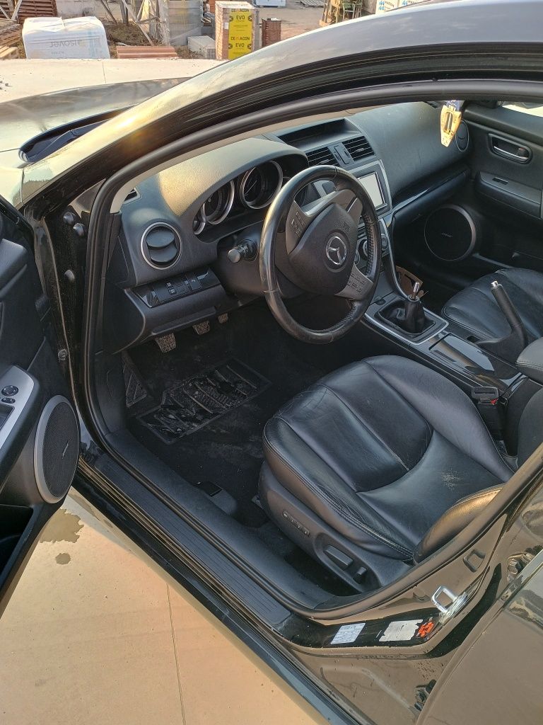 Fata complecta Mazda 6
