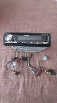 Pioneer Cd Player auto cu Bluetooth si Aux In