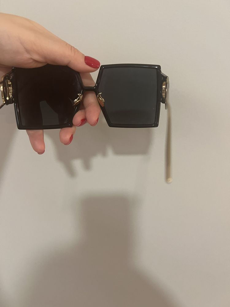 Vand ochelari Dior originali 30 Montaigne pret 1000lei