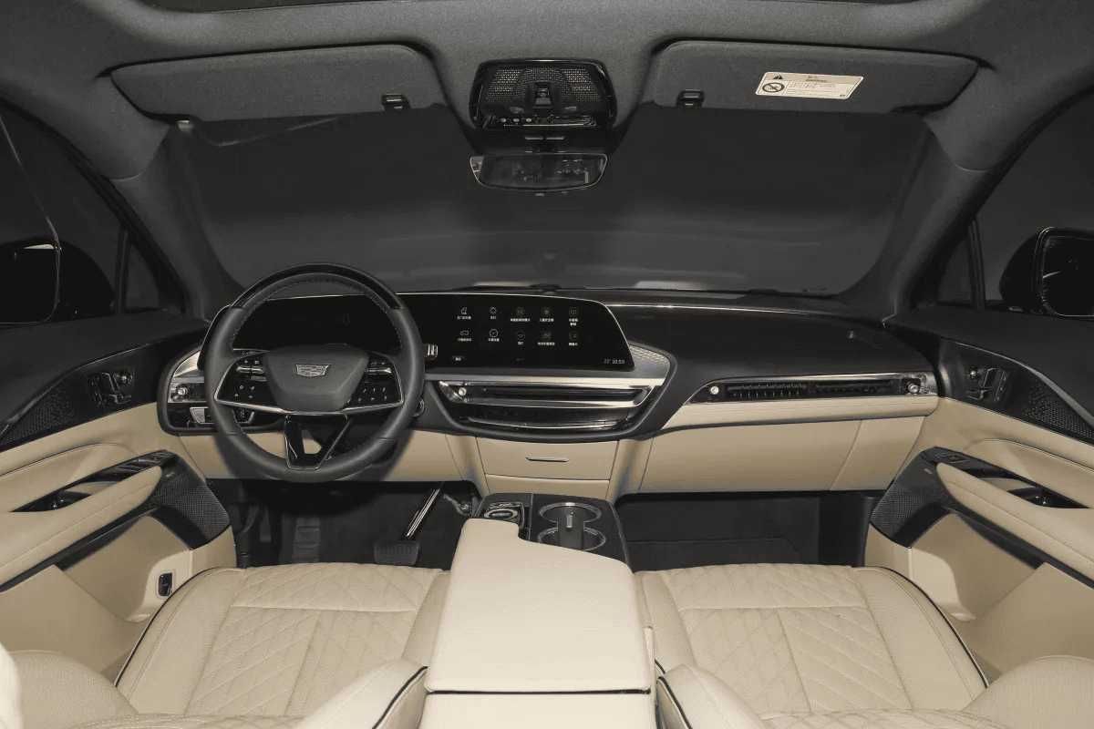 Cadillac Optiq и Lyriq электромобиль под заказ
