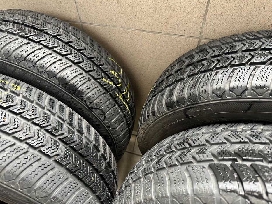 Зимни бусови гуми SEMPERIT VAN GRID 2, 195/60/16C, 7mm грайфер !