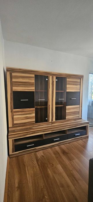 Vand mobila de living. Revin cu dimensiuni.