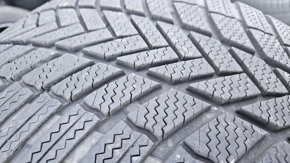 2бр гуми 285 40 21 дот 21 бриджстоун