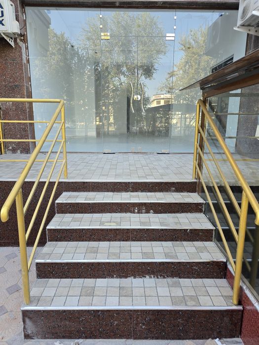 Нотурар [савдо дукони]  бино ижарага берилади.