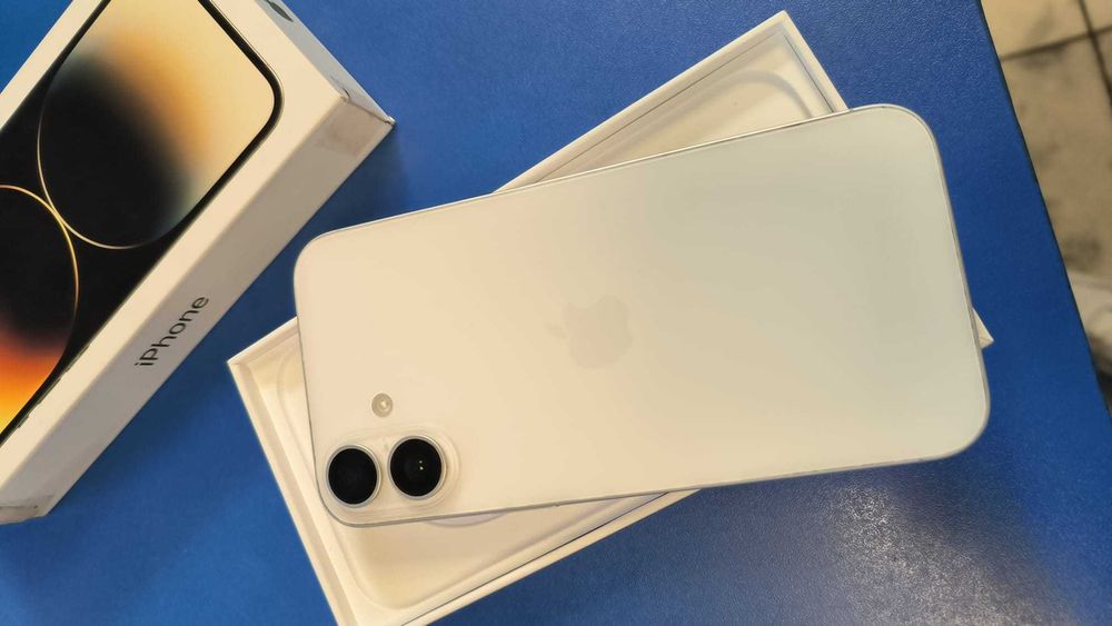 iPhone 16 Plus 128 GB