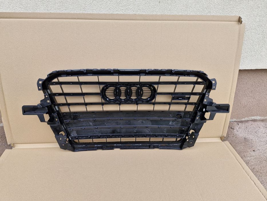 Grila centrala Audi Q5 S-line Facelift 2012-2016