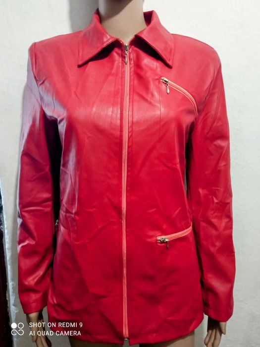 GEACĂ de damă,din piele,made in Italy Nouă.