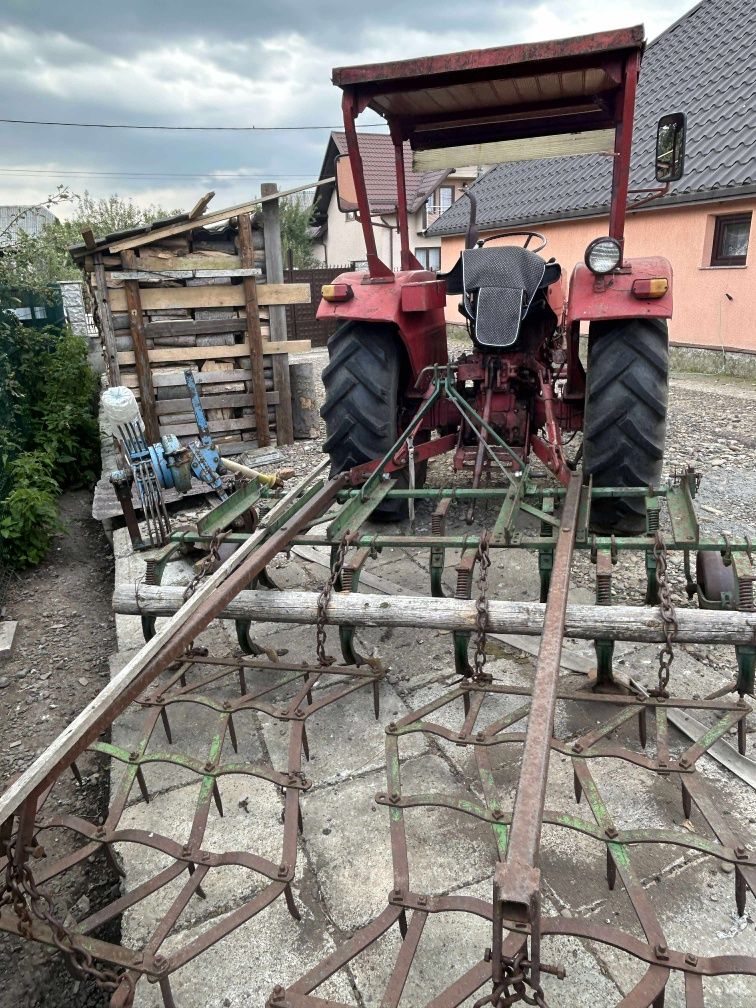 Vand tractor și utilaje