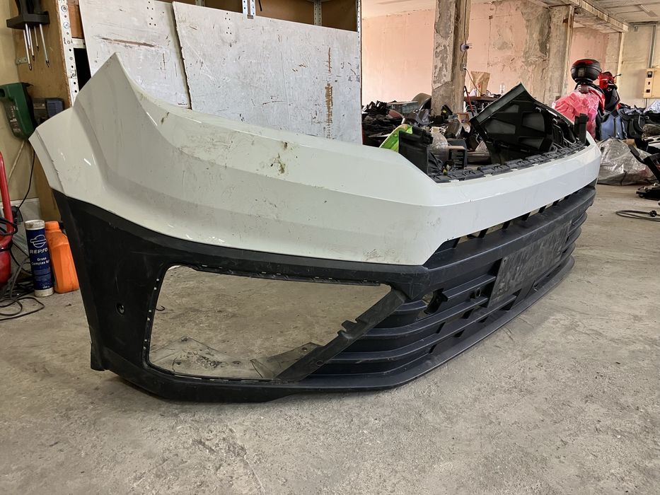 Предна броня за Volkswagen Crafter Фолксваген Крафтър 2017г-