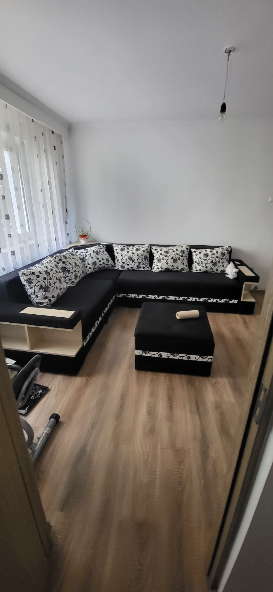 Închiriez apartament 3 camere