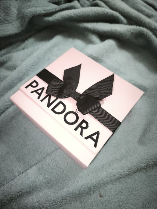 Inel cu inimioară Pandora rosegold
Placare din aur roz de la Pa