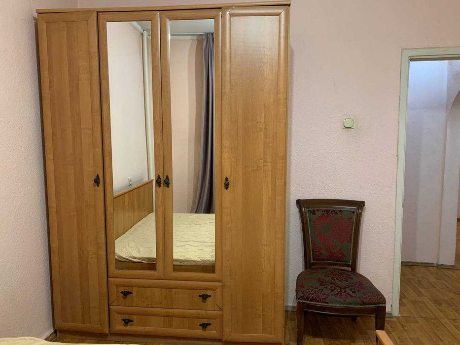 Шкаф для одежды в хорошем в качестве