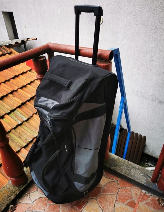 Vând geanta bagaj Samsonite multifuncțională cu roti și mâner telescop