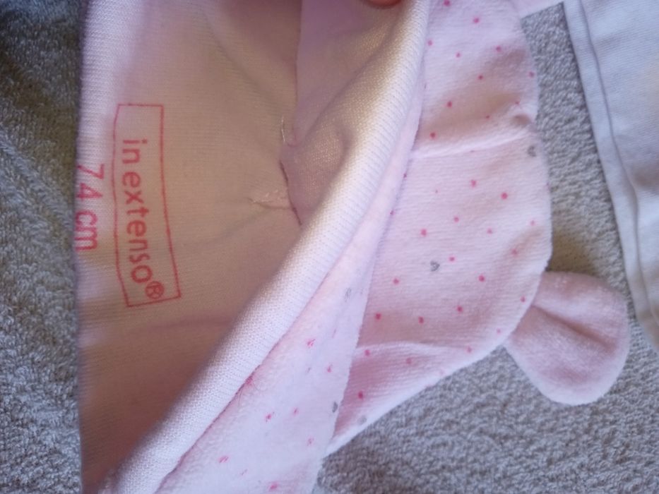 Vând căciulițe bebe