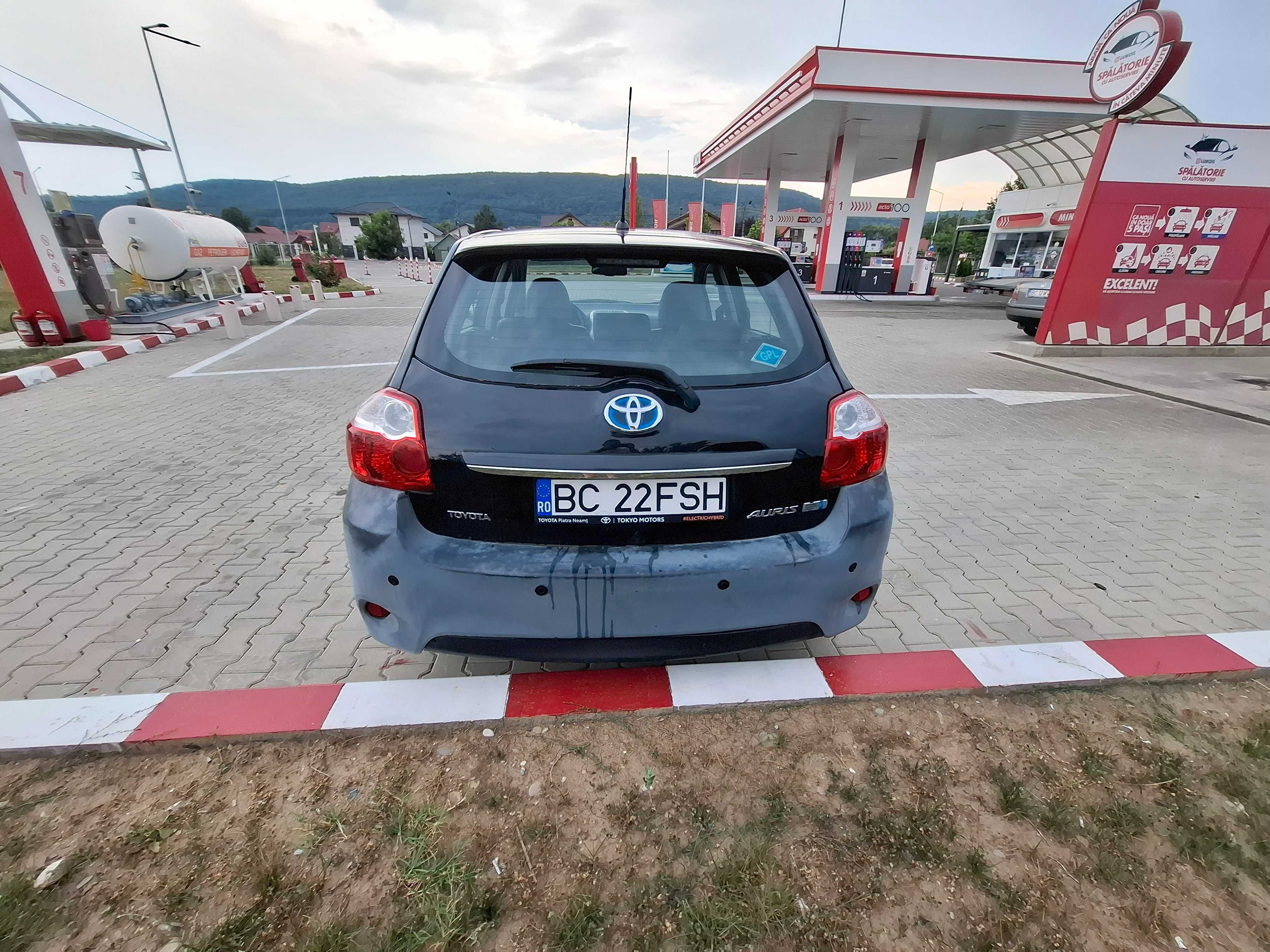 Toyota Auris hybrid 1,8, 2011+GPL
