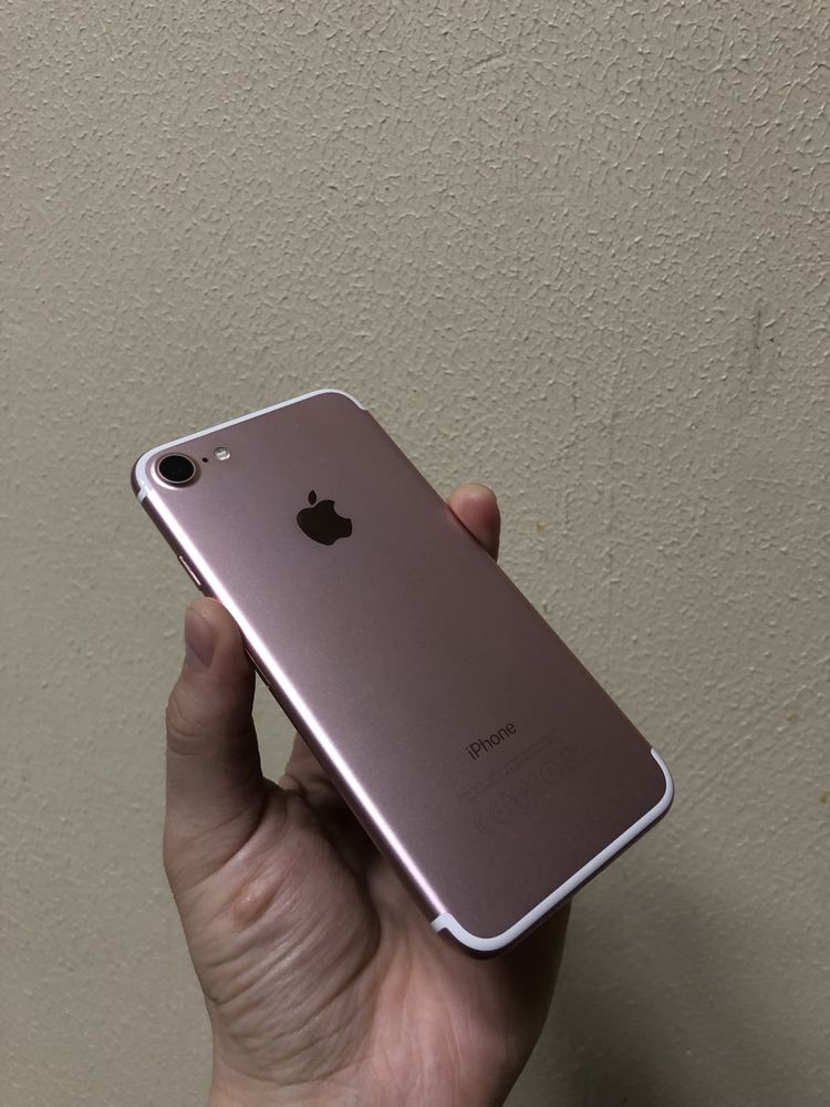 Продам Iphone 7 в идеальном сост,полном комплекте