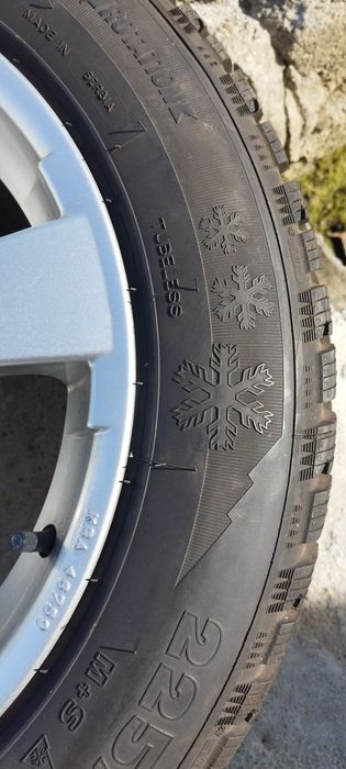 Гуми Tigar 225/55/17 зимни като нови