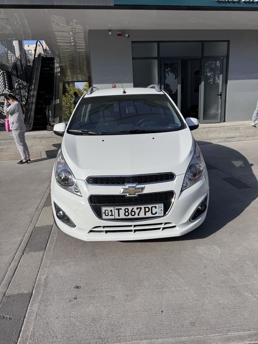 Спарк 4 позится автомат Сотилади