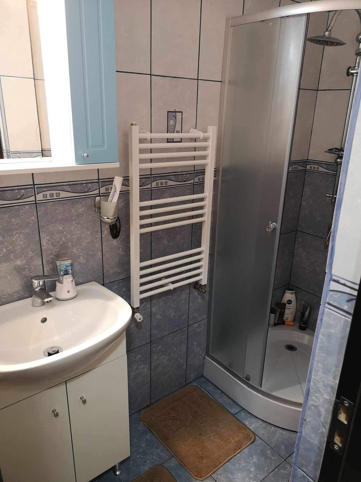 Apartament 3 cam, 2 loc parcare, bucătărie separata -direct proprietar