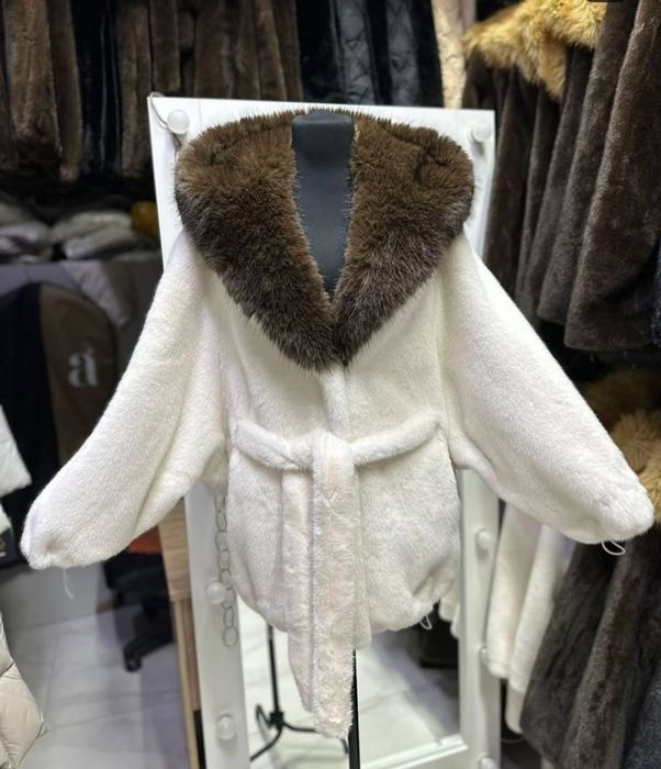 Шуба из эко меха