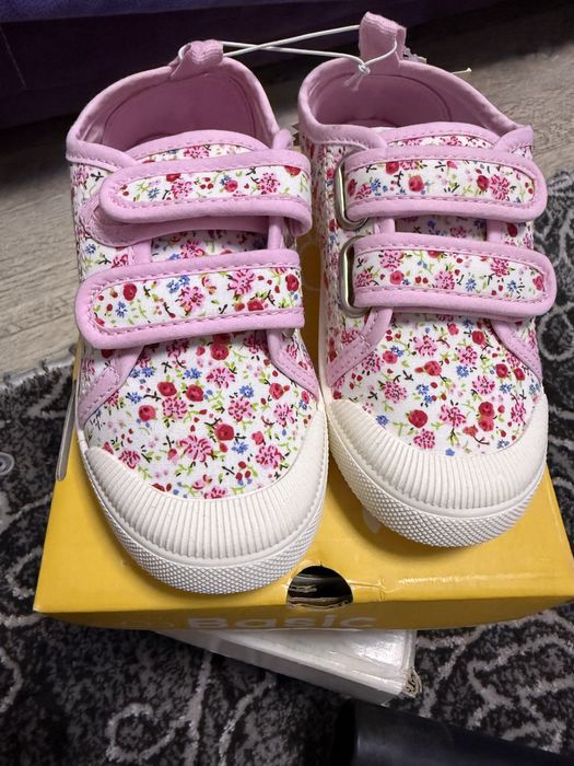 Продам новые кеды