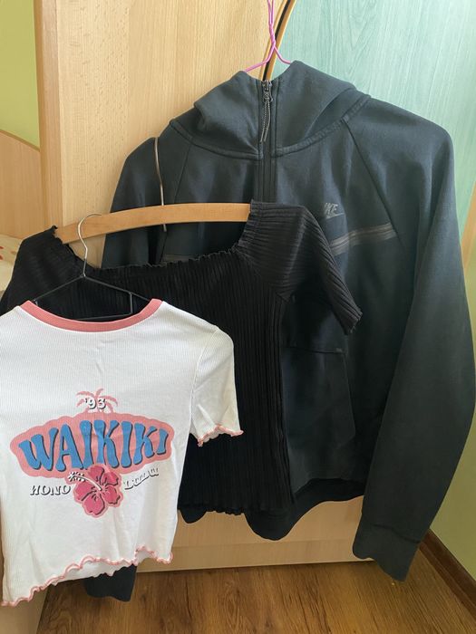 Nike Tech Fleece damă L + 2 topuri cadou – livrare azi București