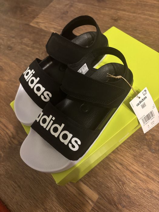 Сандали Adidas новые