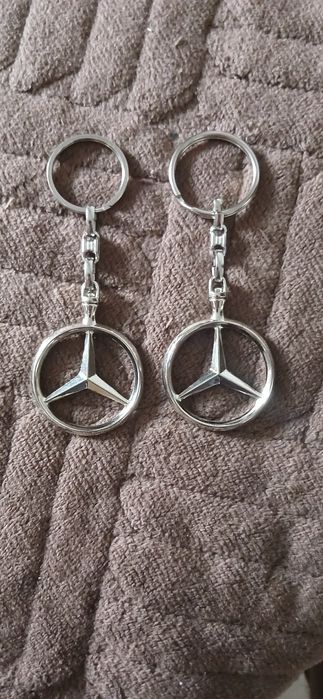 Продам брелок на мерседес