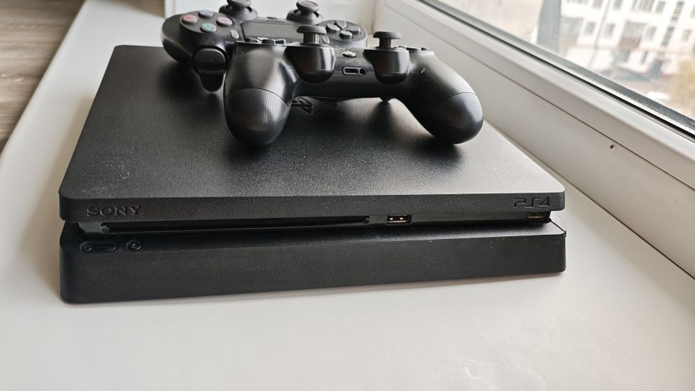 PlayStation 4 Slim 1000 gb
