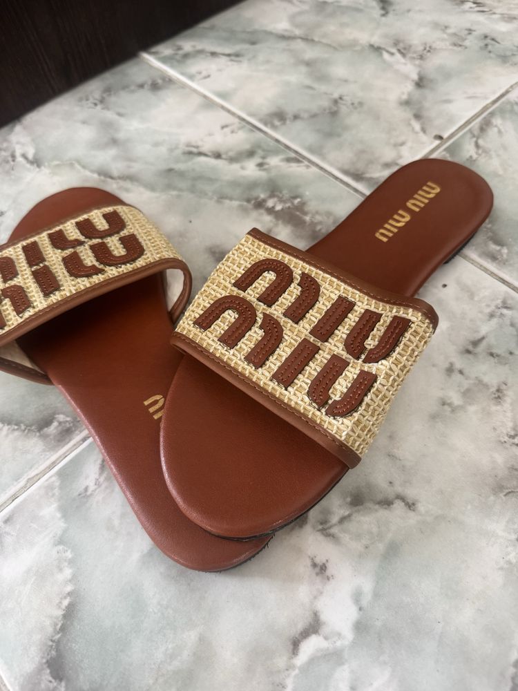 Чисто нови чехли Miu miu