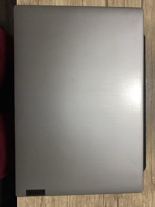 Срочно продаю Lenovo i5-10 поколения