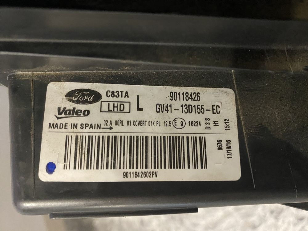 Far Bixenon Adaptiv Ford Kuga ST Line 2018  volan stanga