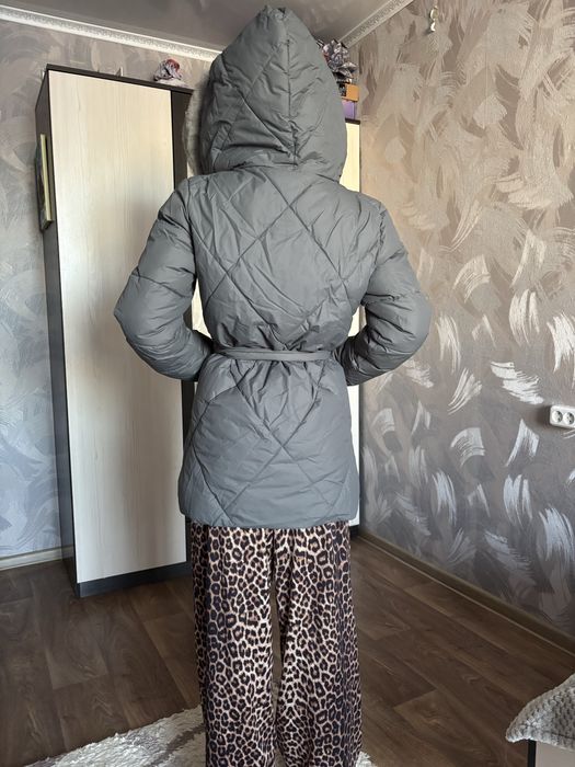 Прадам куртку зимнюю женскую