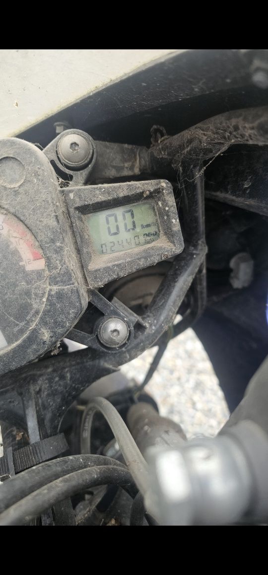 Vând yamaha tzr50