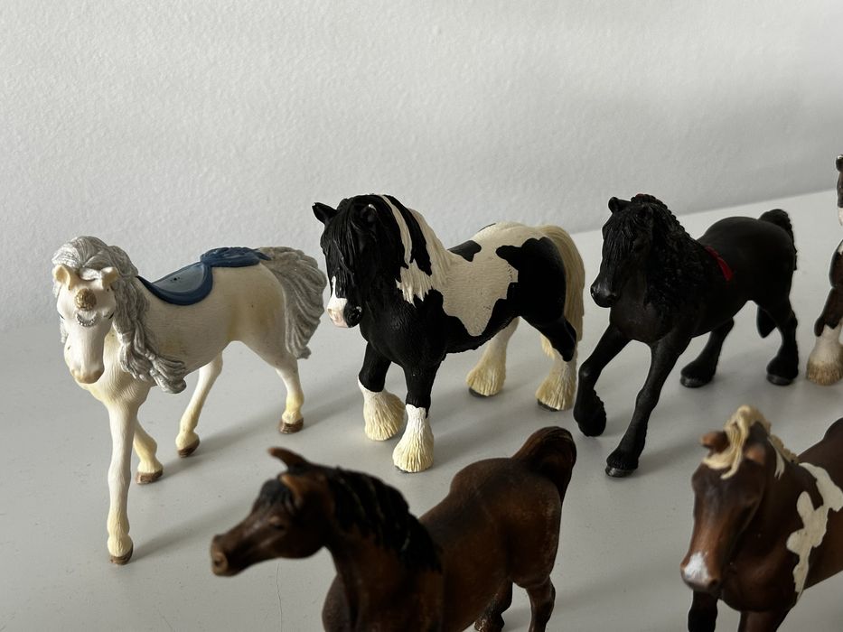 25Cai si Ponei Firma Schleich Pentru Activitati Educative Sau Colectie