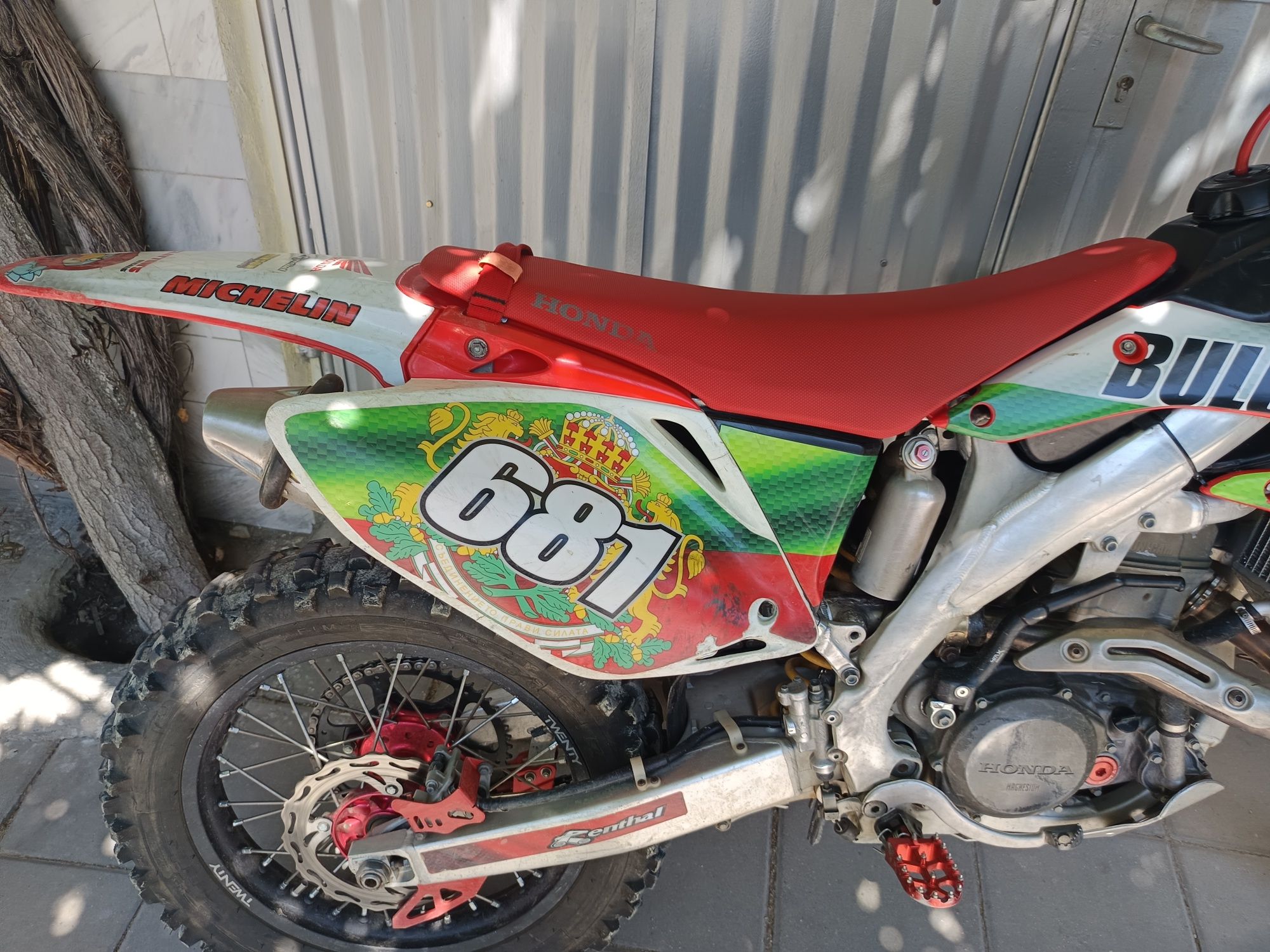 Комплект пластмаси и капак статор за CRF 450 R 2007